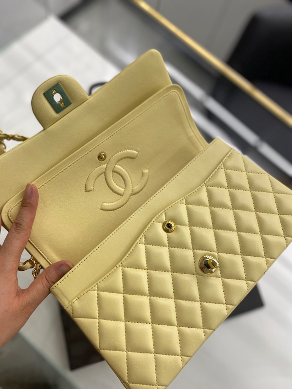 シャネルバッグレプリカ全体デザイン